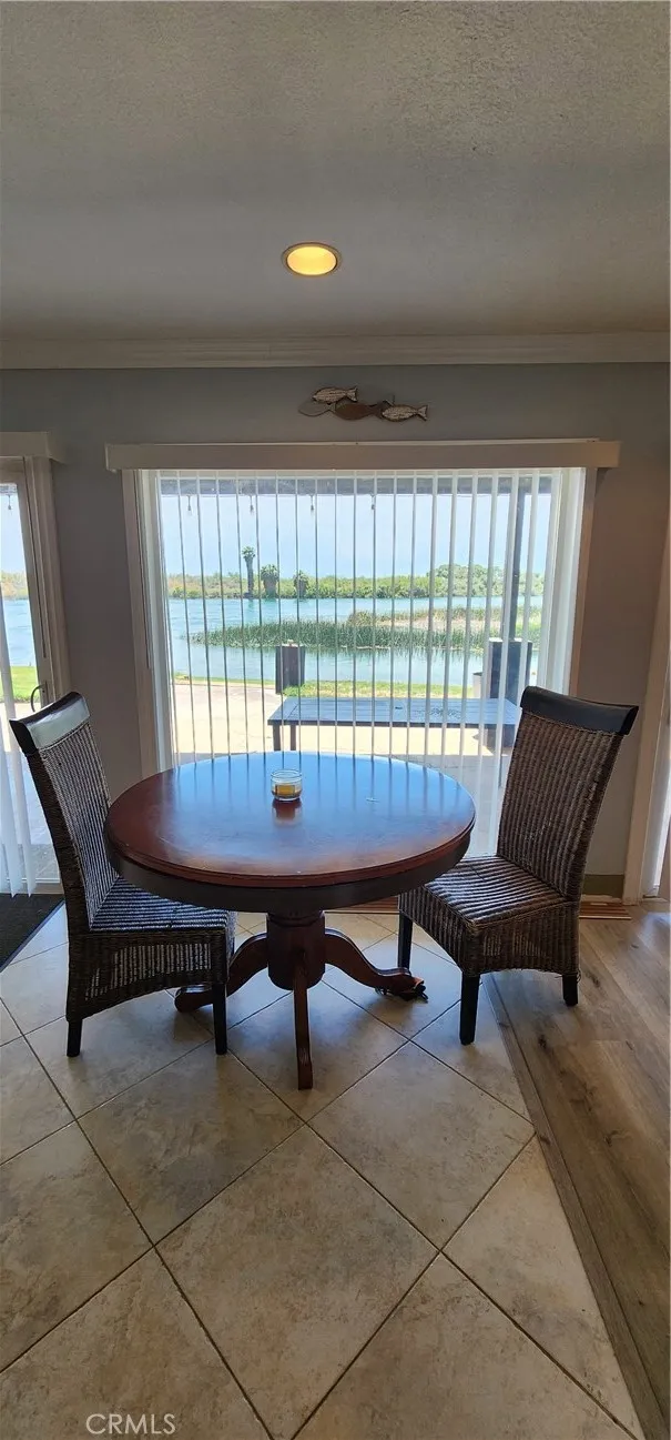 Sitting area with full river view