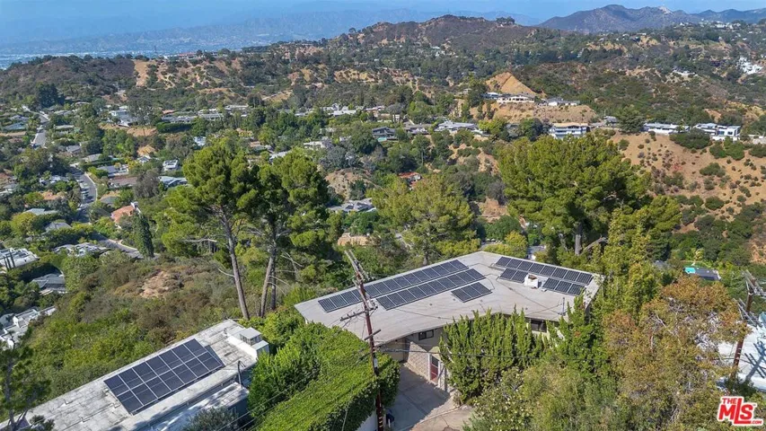 8630 Skyline Drive, Los Angeles, California 90046