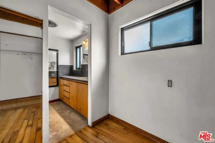 8630 Skyline Drive, Los Angeles, California 90046