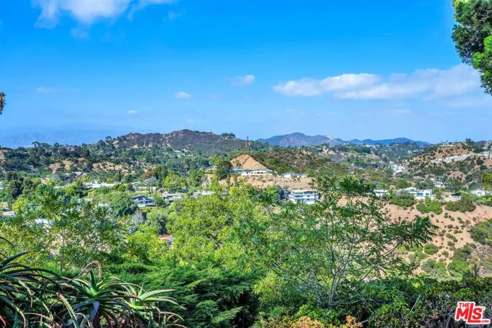 8630 Skyline Drive, Los Angeles, California 90046