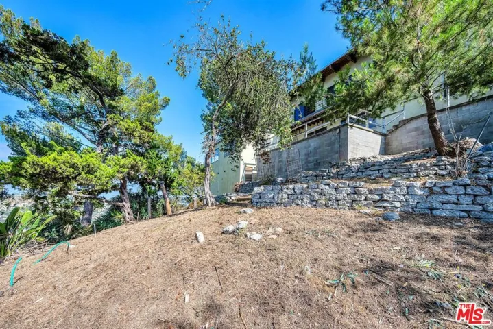 8630 Skyline Drive, Los Angeles, California 90046