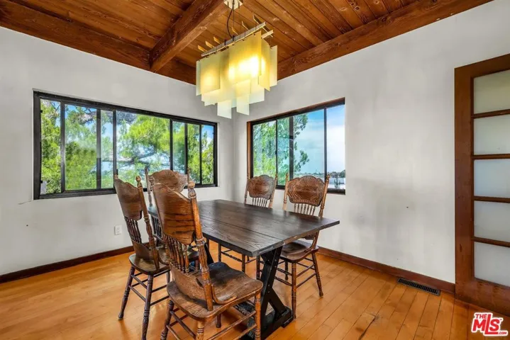 8630 Skyline Drive, Los Angeles, California 90046
