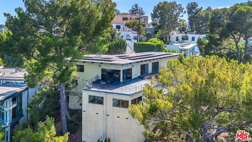 8630 Skyline Drive, Los Angeles, California 90046