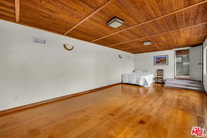 8630 Skyline Drive, Los Angeles, California 90046