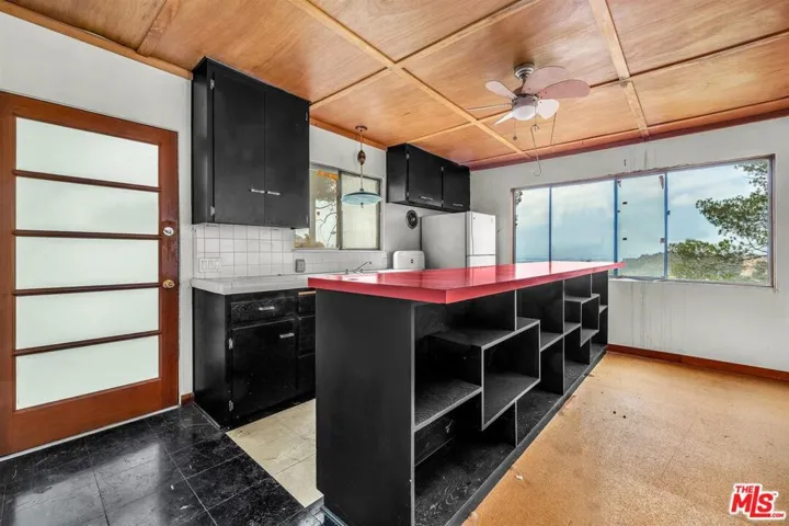 8630 Skyline Drive, Los Angeles, California 90046