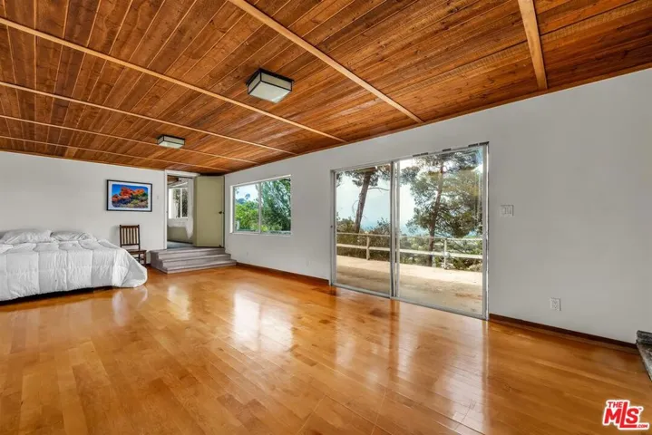 8630 Skyline Drive, Los Angeles, California 90046