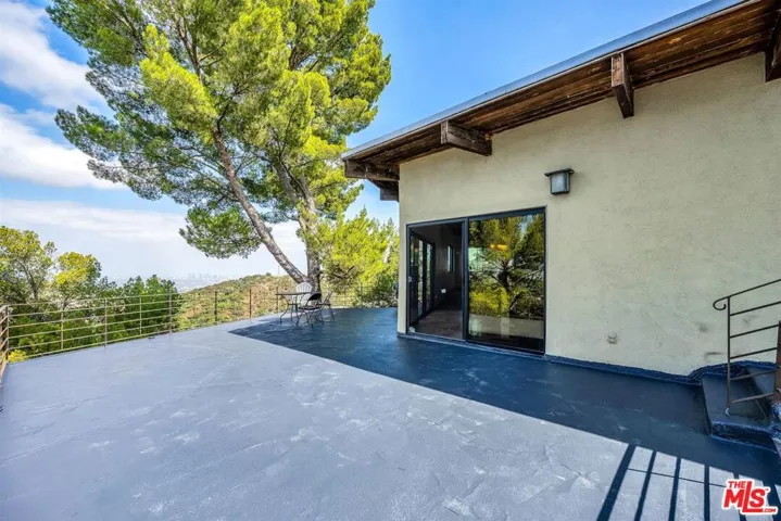 8630 Skyline Drive, Los Angeles, California 90046
