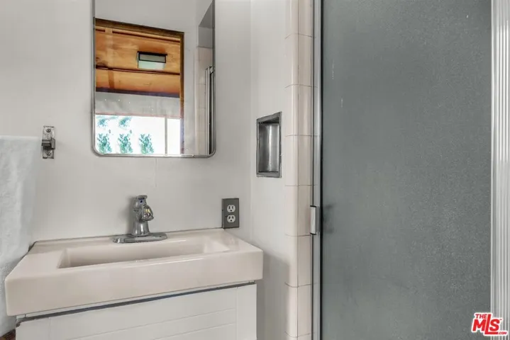8630 Skyline Drive, Los Angeles, California 90046
