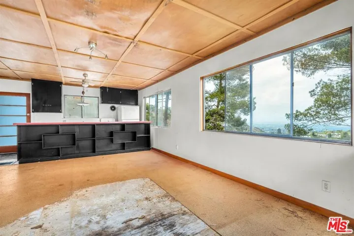 8630 Skyline Drive, Los Angeles, California 90046