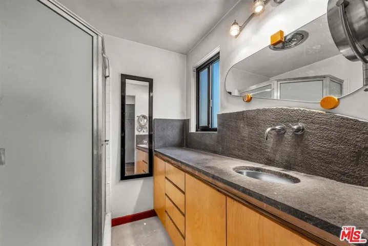 8630 Skyline Drive, Los Angeles, California 90046