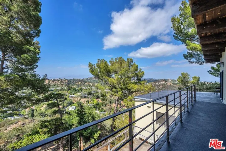 8630 Skyline Drive, Los Angeles, California 90046