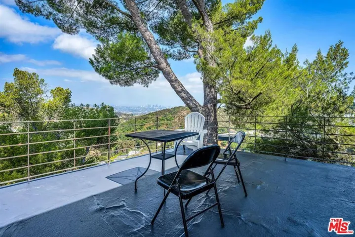 8630 Skyline Drive, Los Angeles, California 90046