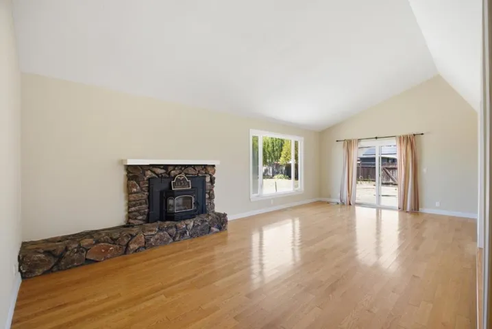 1135 Manning Court, San Martin, California 95046