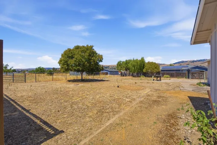 1135 Manning Court, San Martin, California 95046