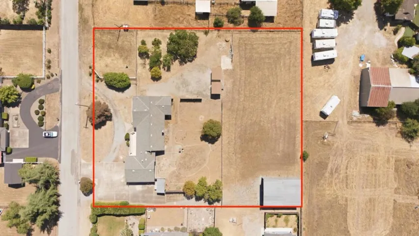 1135 Manning Court, San Martin, California 95046