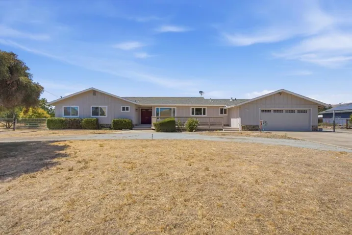 1135 Manning Court, San Martin, California 95046