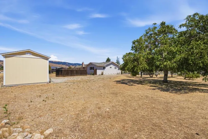 1135 Manning Court, San Martin, California 95046