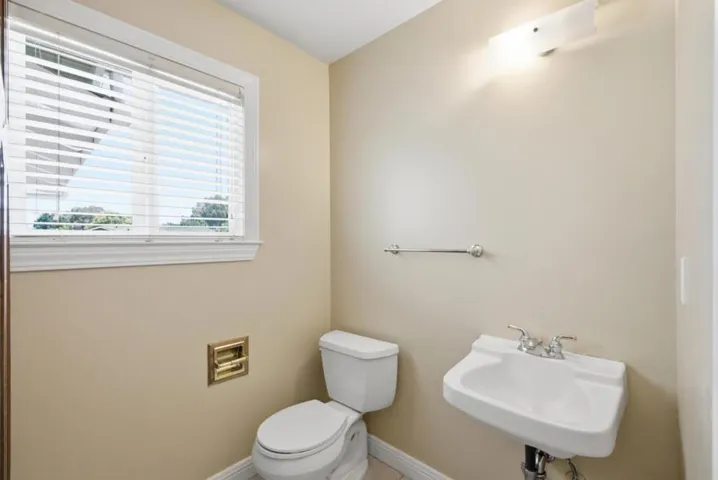 1135 Manning Court, San Martin, California 95046