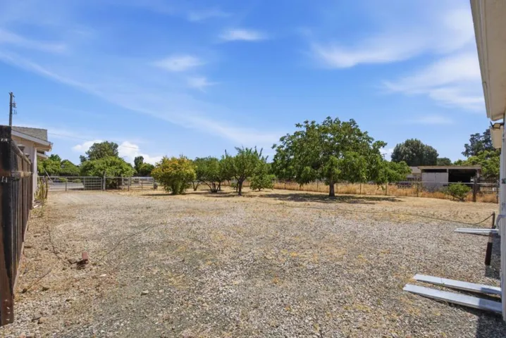 1135 Manning Court, San Martin, California 95046