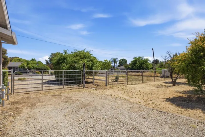 1135 Manning Court, San Martin, California 95046