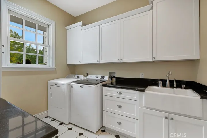 10955 Winnetka Avenue, Chatsworth, California 91311