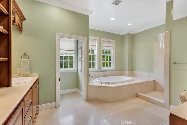10955 Winnetka Avenue, Chatsworth, California 91311