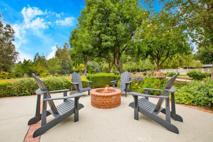 10955 Winnetka Avenue, Chatsworth, California 91311