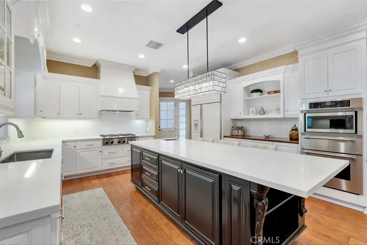 10955 Winnetka Avenue, Chatsworth, California 91311