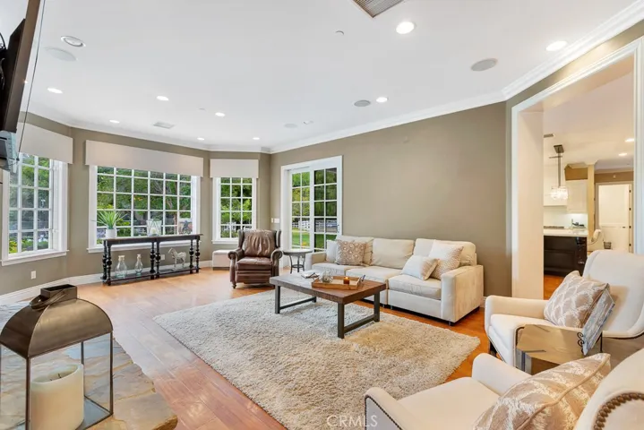 10955 Winnetka Avenue, Chatsworth, California 91311