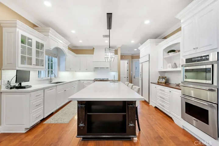 10955 Winnetka Avenue, Chatsworth, California 91311