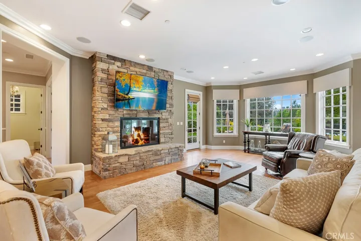 10955 Winnetka Avenue, Chatsworth, California 91311