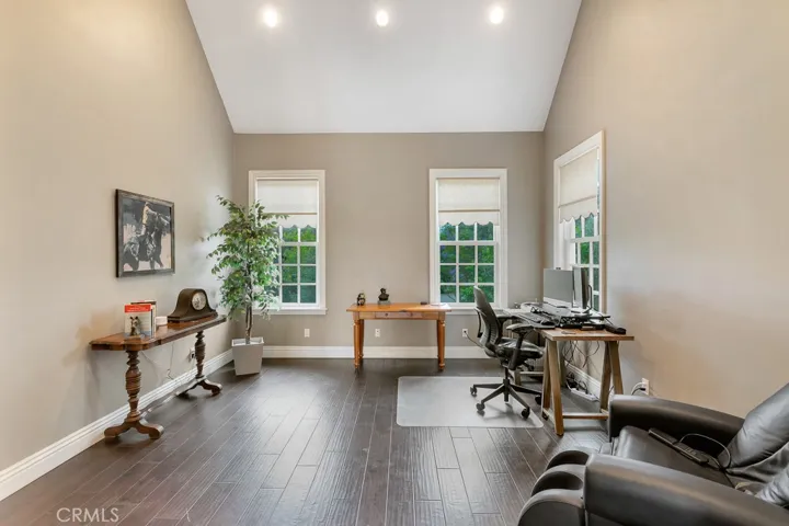 10955 Winnetka Avenue, Chatsworth, California 91311