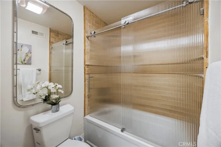 16 Lucerne, Newport Beach, California 92660