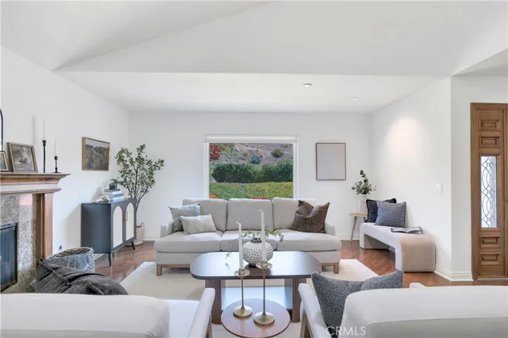 6468 Lada Avenue, Camarillo, California 93012
