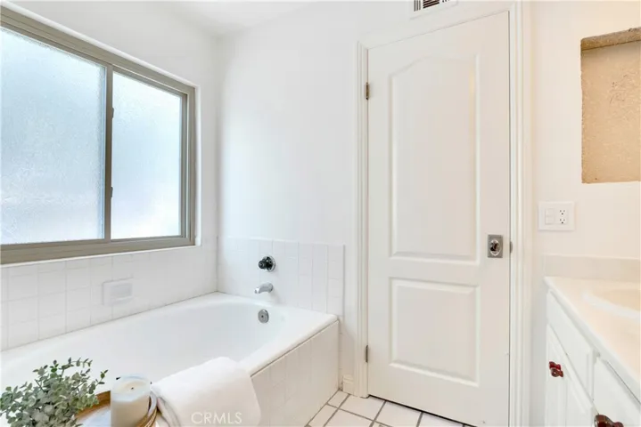 6468 Lada Avenue, Camarillo, California 93012