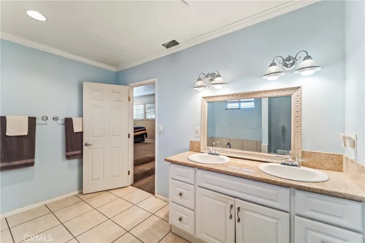 1209 E 124th Street, Los Angeles, California 90059