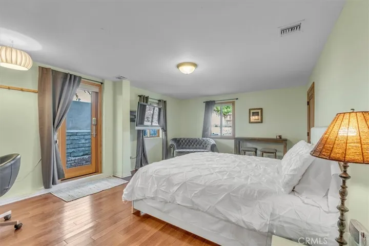 9824 Baden Avenue, Chatsworth, California 91311
