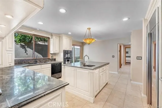 9824 Baden Avenue, Chatsworth, California 91311