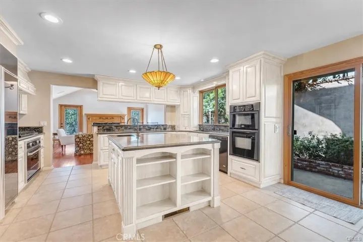 9824 Baden Avenue, Chatsworth, California 91311