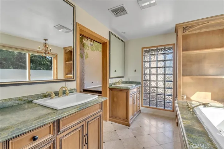 9824 Baden Avenue, Chatsworth, California 91311