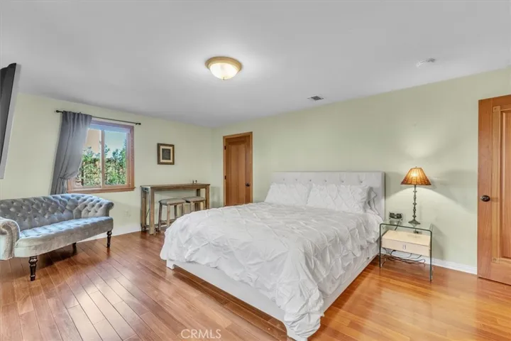 9824 Baden Avenue, Chatsworth, California 91311