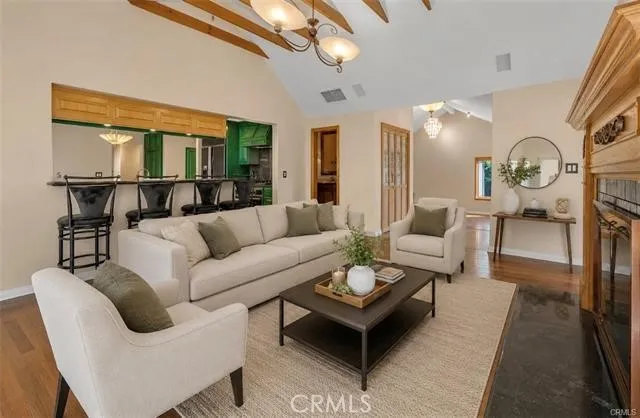 9824 Baden Avenue, Chatsworth, California 91311