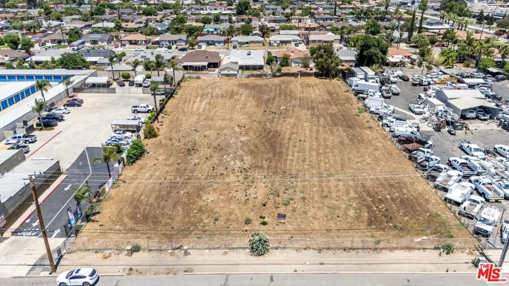 17440 Foothill Blvd