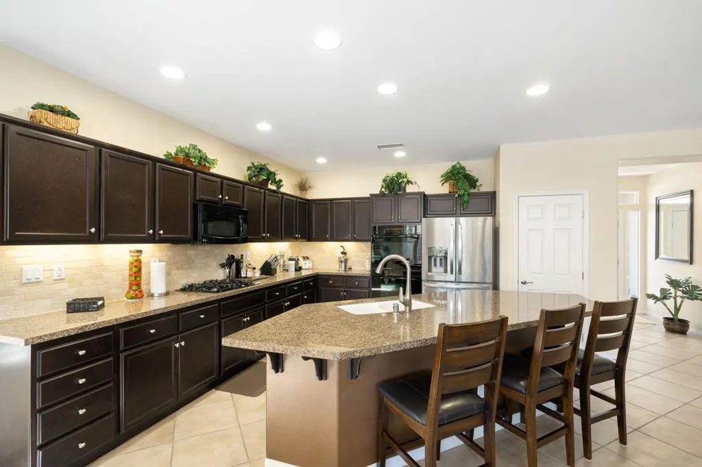17-web-or-mls-GTJoshua_2023_017 17-web-or-mls-GTJoshua_2023_017
