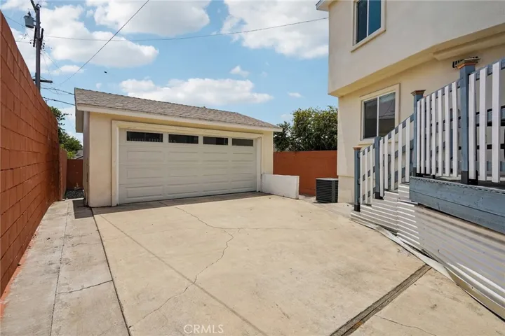 914 Alpha Street, Inglewood, California 90302