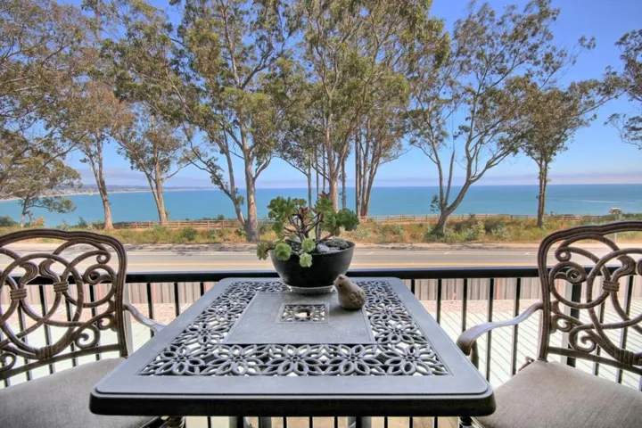 825 Balboa Avenue 205, Capitola, California 95010