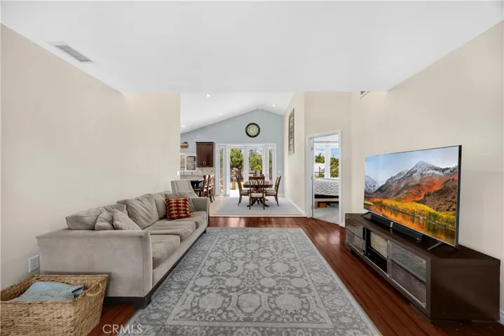 9112 Oak, Bellflower, California 90706