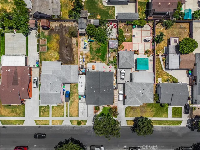 9112 Oak, Bellflower, California 90706