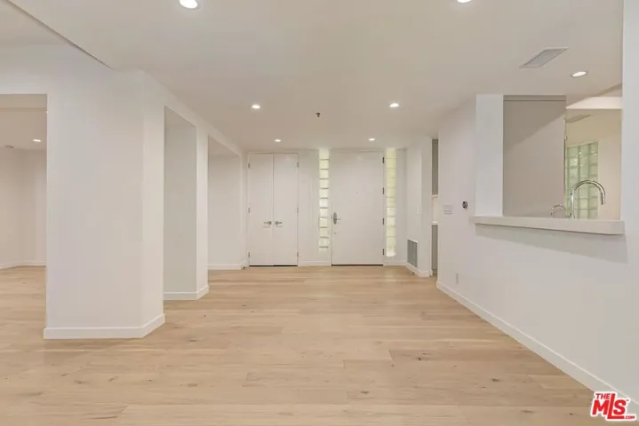 2142 Century Park Lane 102, Los Angeles, California 90067