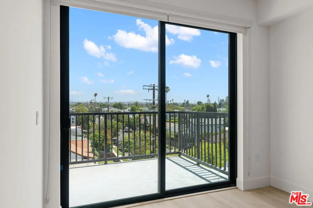 1808 Lincoln Boulevard 413, Venice, California 90291 — photo 4